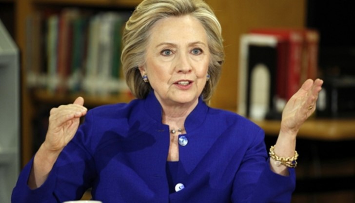 Хилари Клинтън е получила $5 млн. от продажбите на книгата й "Трудни решения"