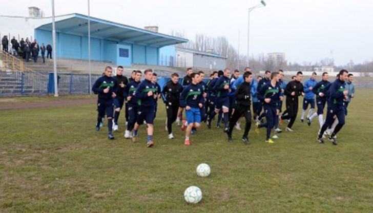 Президентът на драконите д-р Симеон Симеонов обяви, че клубът вече води разговори с десетина играчи