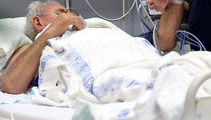 Дядо на 80 г. скри проститутка под леглото си, при това докато лежи тежко болен в хоспис Дядо на 80 г. скри проститутка под леглото си, при това докато лежи тежко болен в хоспис