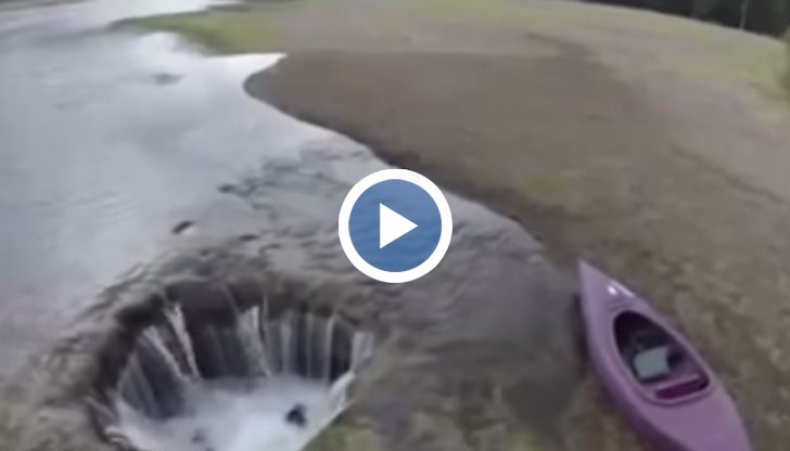 В рамките на няколко минути езерото „Изгубеното езеро“ практически изчезна