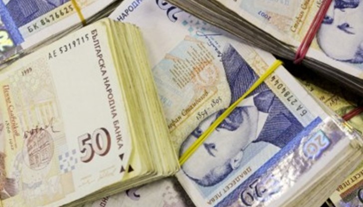 Останалите джакпоти обаче оцеляха. За следващия тираж джакпотът в играта 6/49 ще бъде 4 650 000 лева Останалите джакпоти обаче оцеляха. За следващия тираж джакпотът в играта 6/49 ще бъде 4 650 000 лева