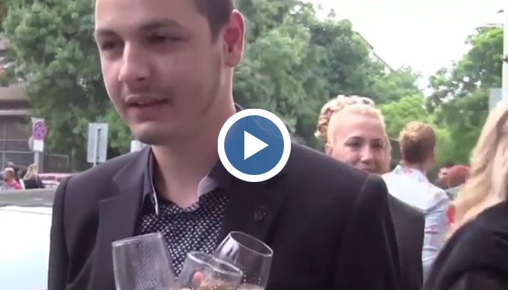 Абитуриентският костюм на Павел Горанов  струва 18 хиляди лева и е купен директно от Милано, а обувките му - 12 хиляди лева