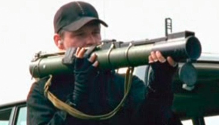 От престъпниците иззели гранатомет, снайпер, 36 огнестрелни оръжия с различен калибър и огромно количество боеприпаси От престъпниците иззели гранатомет, снайпер, 36 огнестрелни оръжия с различен калибър и огромно количество боеприпаси