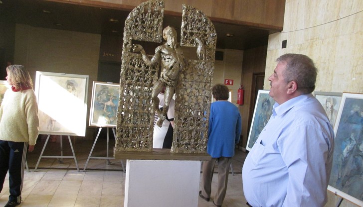 Евстати Маринов заяви, че за него изкуството не е професия, а призвание, начин на живот