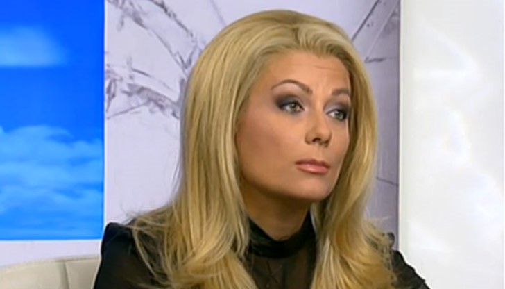 За неприятния инцидент съобщи самата блондинка на страницата си във Фейсбук