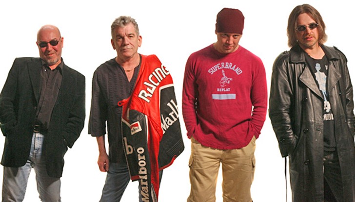 Рокдинозаврите ще бъдат гвоздеят на предстоящия Грийн рок фест. Рокдинозаврите ще бъдат гвоздеят на предстоящия Грийн рок фест.