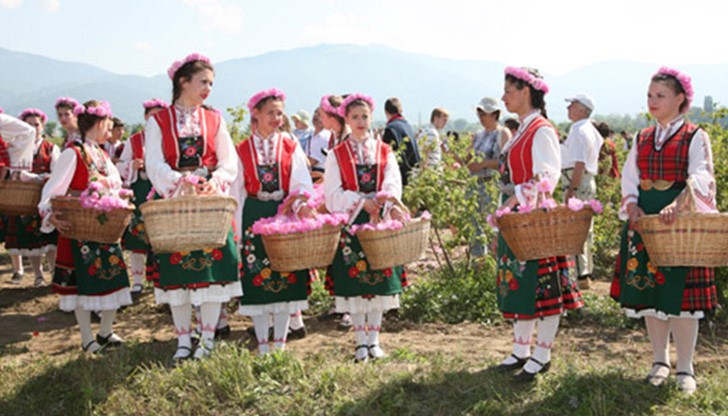 Тази година домакините на Празника на розата имат основание да го очакват с още по-голямо нетърпение Тази година домакините на Празника на розата имат основание да го очакват с още по-голямо нетърпение