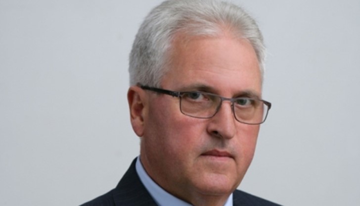 Недев обясни, че в момента има изкривяване на енергийния микс, които се дължат на необузданите цени ВЕИ, и електроенергията от американските централи Недев обясни, че в момента има изкривяване на енергийния микс, които се дължат на необузданите цени ВЕИ, и електроенергията от американските централи