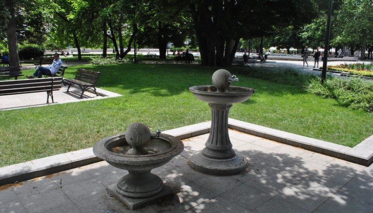 Незабавно след инцидента е потърсено съдействие от полицейски служители от ОД на МВР, които пристигат след няколко минути