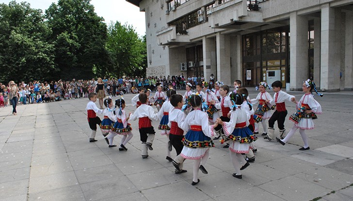 Днес, Русе отбеляза тържествено Деня на българската просвета и култура и на славянската писменост