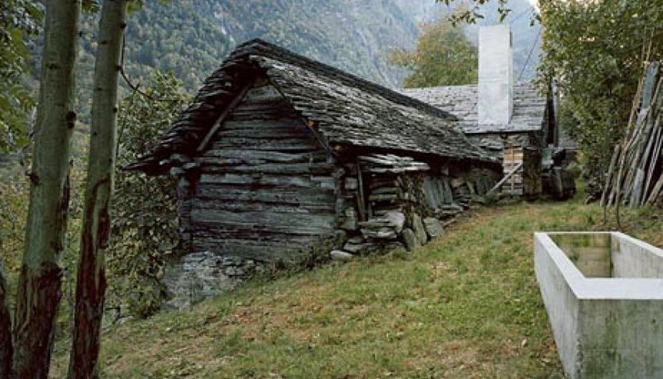 Тази 200-годишна къща била изоставена повече от 50 години някъде в гъстите гори на Швейцария