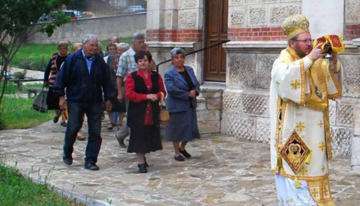 Негово Високопреосвещенство Русенски митрополит Наум посети село Мечка