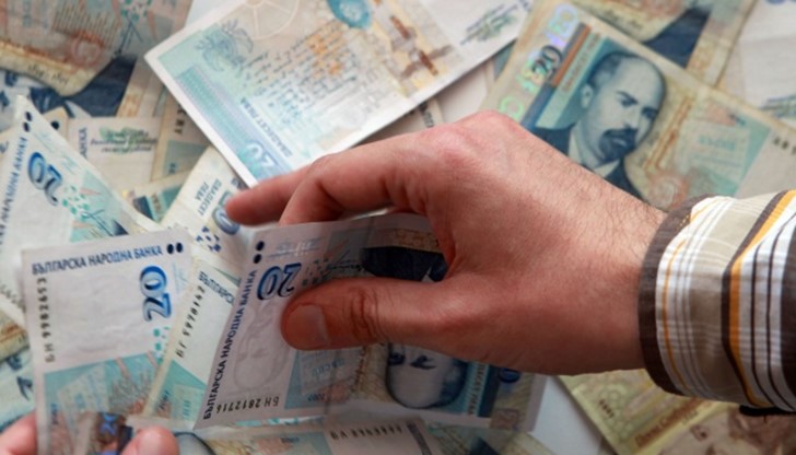 На бащата било заявено, че е необходима спешна операция на дъщеря му, на стойност 92 000 лева, но той разполагал само с 1000