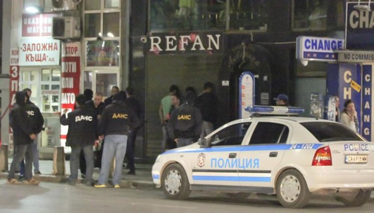 Сред арестуваните бил открит и бежанец, който имал наложена забрана да влиза на територията на Шенген