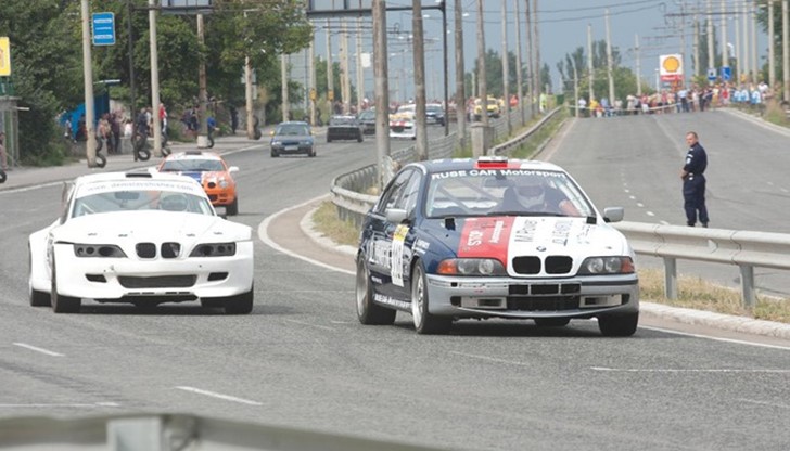 За първи път тази година старт-финала ще бъде не на бул. „България“, а на кръстовището на бул. „Цар Освободител“ с бул. „Хр. Ботев“ За първи път тази година старт-финала ще бъде не на бул. „България“, а на кръстовището на бул. „Цар Освободител“ с бул. „Хр. Ботев“