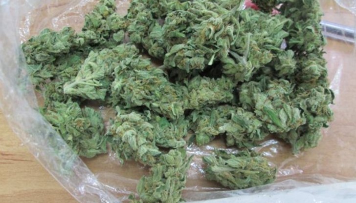 Количеството на наркотичното вещество е в процес на уточняване Количеството на наркотичното вещество е в процес на уточняване