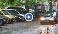 Пороен дъжд и градушка във Варна, улиците се превърнаха в реки