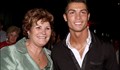 Арестуваха майката на Кристиано Роналдо на летището в Мадрид