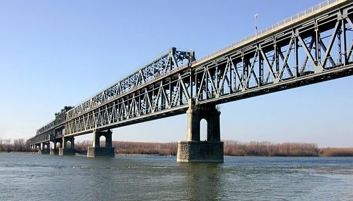 Плевнелиев: Новият Дунав мост при Русе трябва да бъде изкючително модерно съоръжение