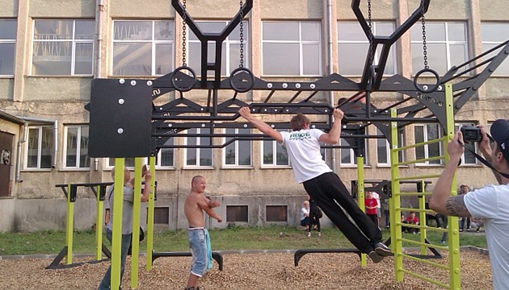 Шествие в подкрепа на искането за изграждане на плошадки за стрийт фитнес организират русенски любители на уличното спортуване