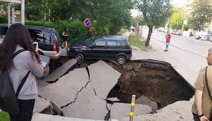 Бул. Черни връх пропадна в метрото на Хладилника