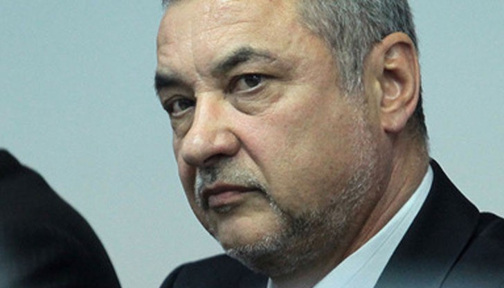 Валери Симеонов заплаши със саморазправа журналистката от БЛИЦ Ива Николова заради нейно изявление по Нова телевизия