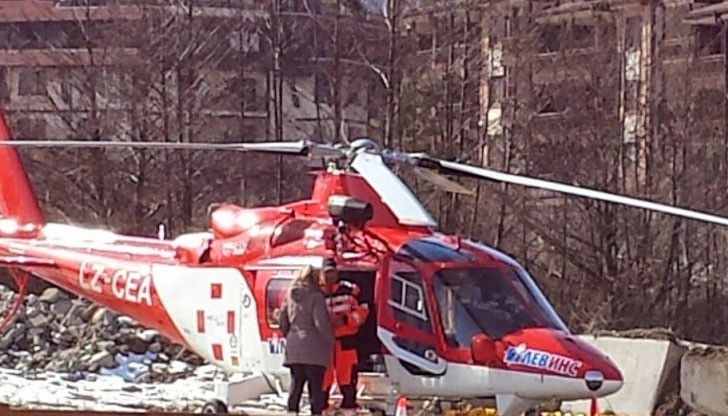 Около 25 спасители от Банско участват в операция, която е много тежка заради лошите атмосферни условия