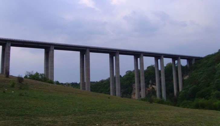 Стойността на поръчката е 5 млн. лв. без ДДС