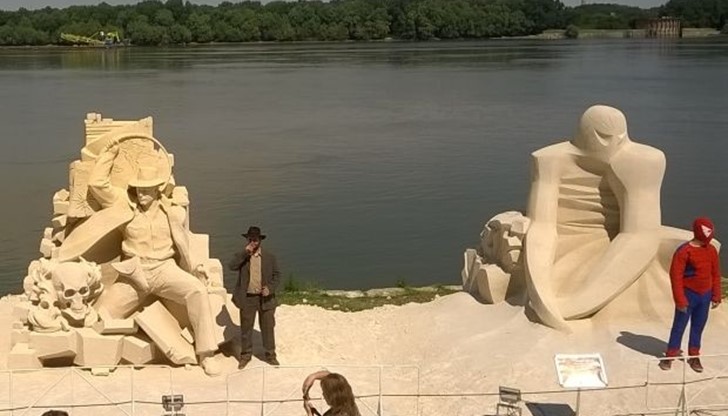 Пясъчните скулптури „оживяха“ на кея в Русе