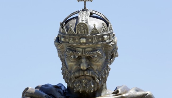 Ако се прецени, че очите на владетеля не трябва да бъдат осветявани, ще се прекъсне само една жичка Ако се прецени, че очите на владетеля не трябва да бъдат осветявани, ще се прекъсне само една жичка