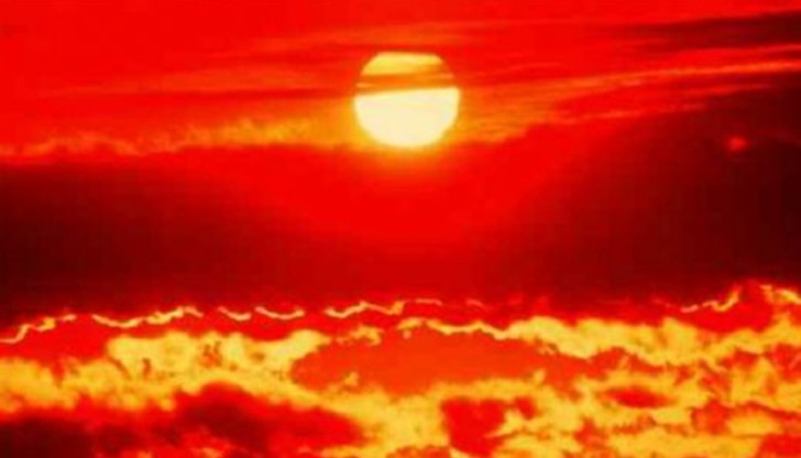 Първите горещници за годината започват с лредупреждение за опасно високи температури Първите горещници за годината започват с лредупреждение за опасно високи температури