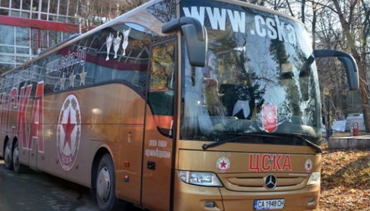 "Мутри" представители на лизингова компания, които са заявили, че ще приберат автобуса, защото "не е платен" "Мутри" представители на лизингова компания, които са заявили, че ще приберат автобуса, защото "не е платен"