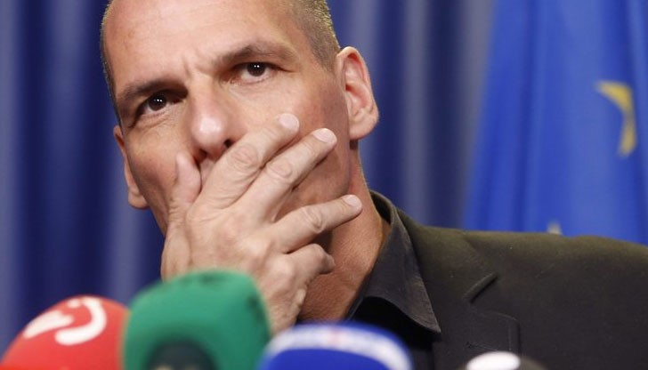 Варуфакис е тъжен след новината, че спира спасителния план за Гърция.