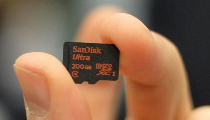 Първата в света microSD карта с 200GB памет