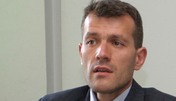 Боян Расате: Войната е неминуема, а сблъсъците в столичния квартал „Орландовци" са само началото на големия конфликт Боян Расате: Войната е неминуема, а сблъсъците в столичния квартал „Орландовци" са само началото на големия конфликт