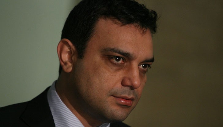 По думите на Ивайло Московски трудно може да се реши проблемът с продажбата на шофьорски книжки По думите на Ивайло Московски трудно може да се реши проблемът с продажбата на шофьорски книжки