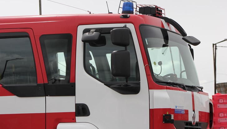 Пожарът е изгасен от екип на РД "Пожарна безопасност и защита на населението"
