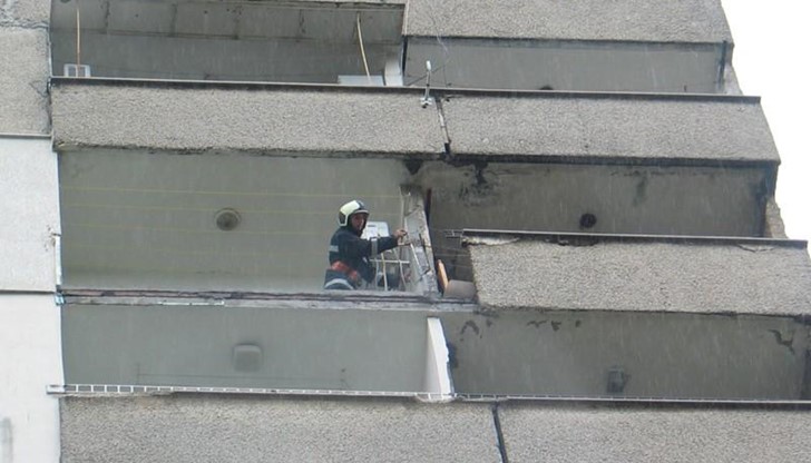 Хубаво е собствениците на апартаменти да знаят, че носят имуществена отговорност. И това го пише черно на бяло в закона Хубаво е собствениците на апартаменти да знаят, че носят имуществена отговорност. И това го пише черно на бяло в закона