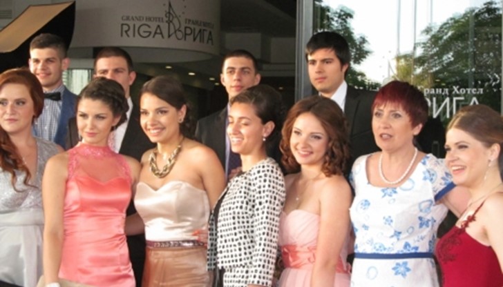 Обявиха фотоконкурс за снимки на абитуриенти