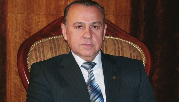 Това не е нормално, но е квинтесенцията на управлението на проф. Адамов