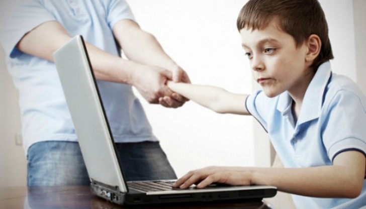 Лято е - част от децата ни са навън, сред природата, други са отново вътре, пред екрана, във виртуалния свят Лято е - част от децата ни са навън, сред природата, други са отново вътре, пред екрана, във виртуалния свят