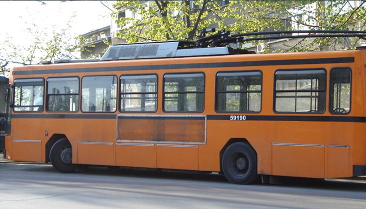 Във връзка с подмяната на въздушно-контактната тролейбусна мрежа е планирана рехабилитация по бул. Цар Фердинанд