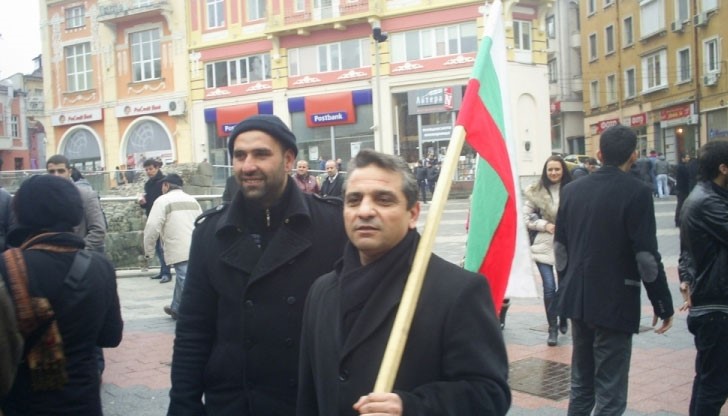 Бивш общински съветник от ДПС повежда гетото Бивш общински съветник от ДПС повежда гетото