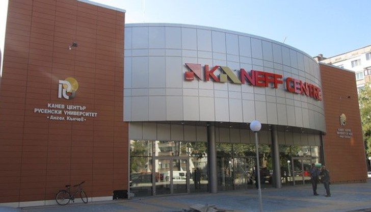 България участва с два национални отбора България участва с два национални отбора