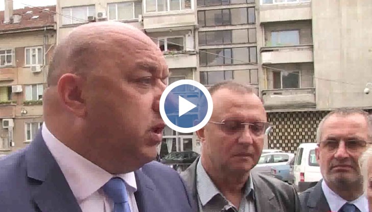 Кралев: Ще ни санкционират строго, ако се месим във футбола