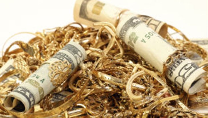 Златни накити и пари са откраднати при поредния обир на жилище в Русе