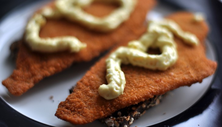 Част от менюто е вариация на зрял фасул с вишни, акомпанирана с ароматна бисквита, пистачо и прясна мента