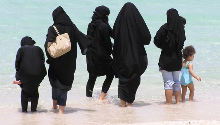 Голяма част от арабските туристи идват в страната ни не само на екскурзия, но и да купят някакъв имот