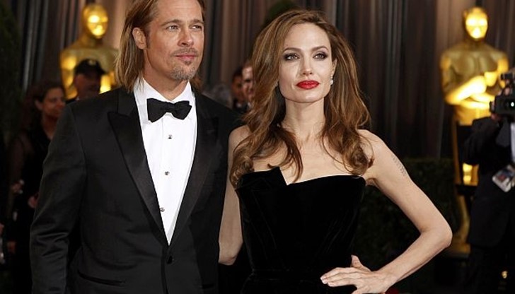 Очевидно Брад Пит отново ще потърси помощта на адвокат ... Очевидно Брад Пит отново ще потърси помощта на адвокат ...