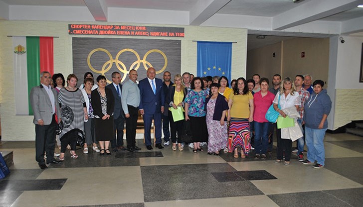 Министърът посети Русе по повод 45-годишнината на спортното училище "Майор Атанас Узунов"